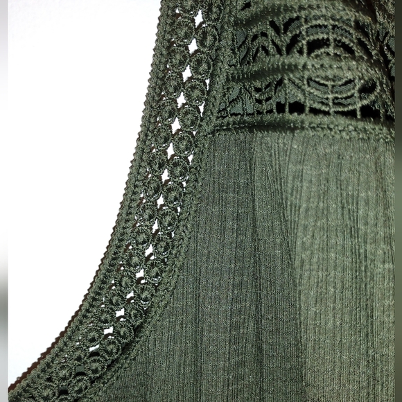 Torrid Green Sleeveless Crochet Yoke Tiered Swing Midi Festival Dress 2X NWT - Picture 5 of 6